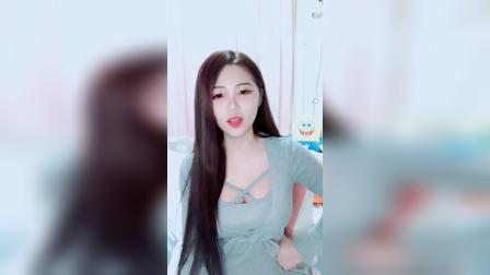 球球酱呀-直播抖臀抖胸热舞