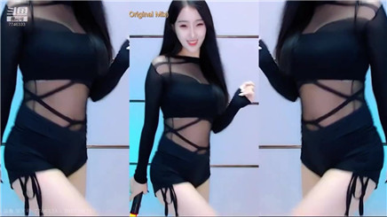 奶优米-火箭群定制福利黑丝美腿